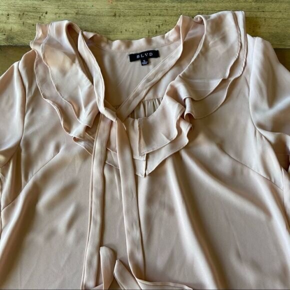 BLVD Light Pink Choker Blouse - Small - Picture 2 of 4